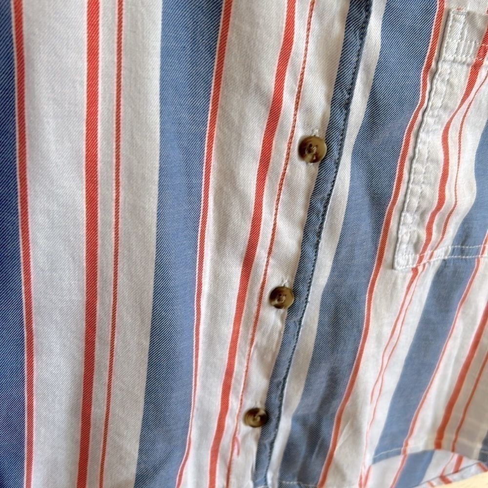 SO Cropped Button Front - Picture 6 of 6